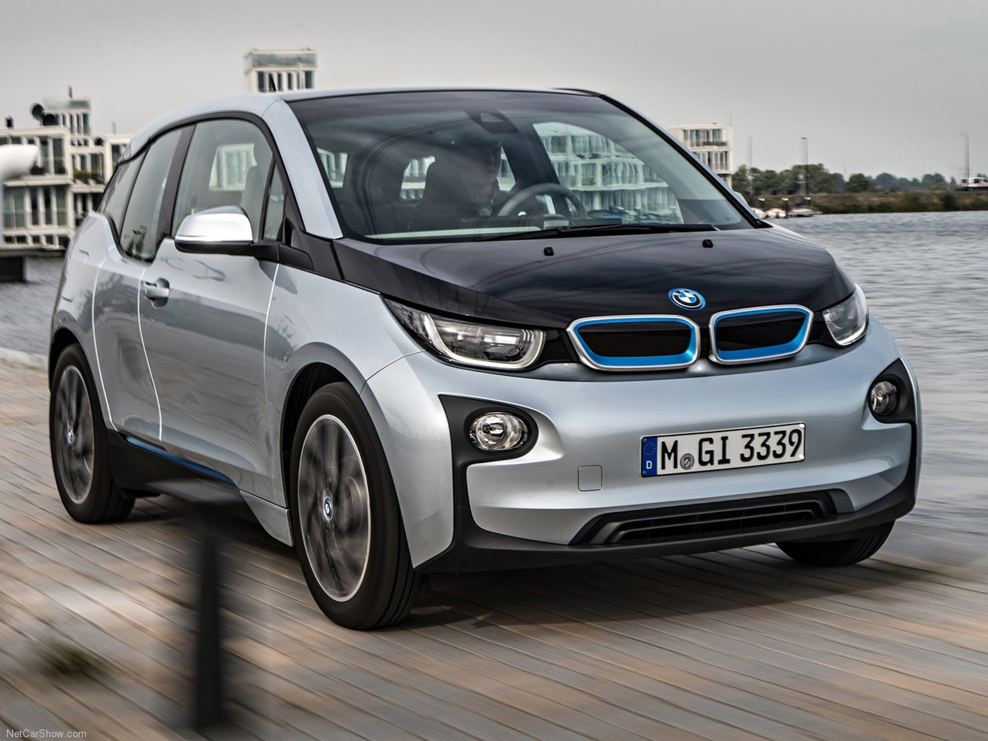 bmw-i3-me-afximeni-aftonomia-apo-37-400-evro-6619