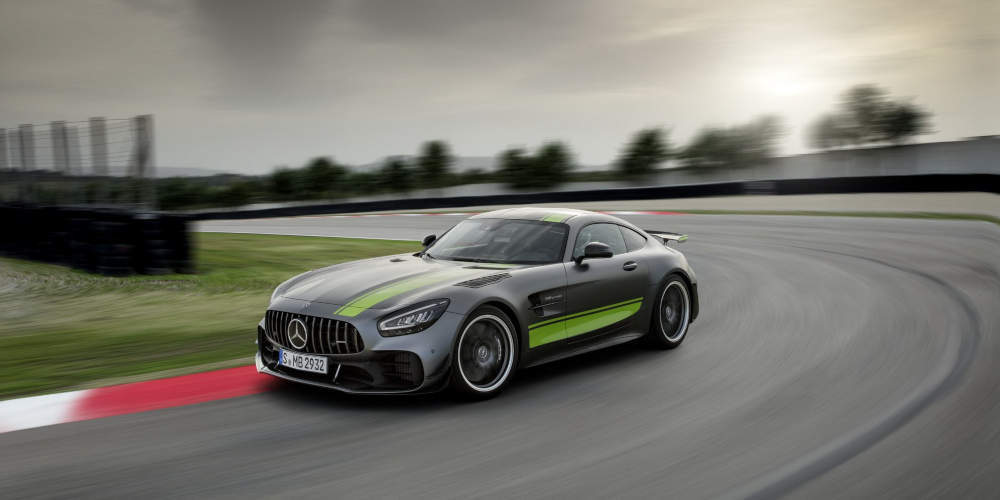 neo-mercedes-amg-gt-r-pro-kai-ananeosi-gia-oli-tin-seira-329650