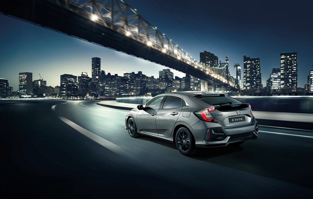 facelift-gia-to-honda-civic-fresko-stil-kai-anavathmismeno-esoteriko-608352