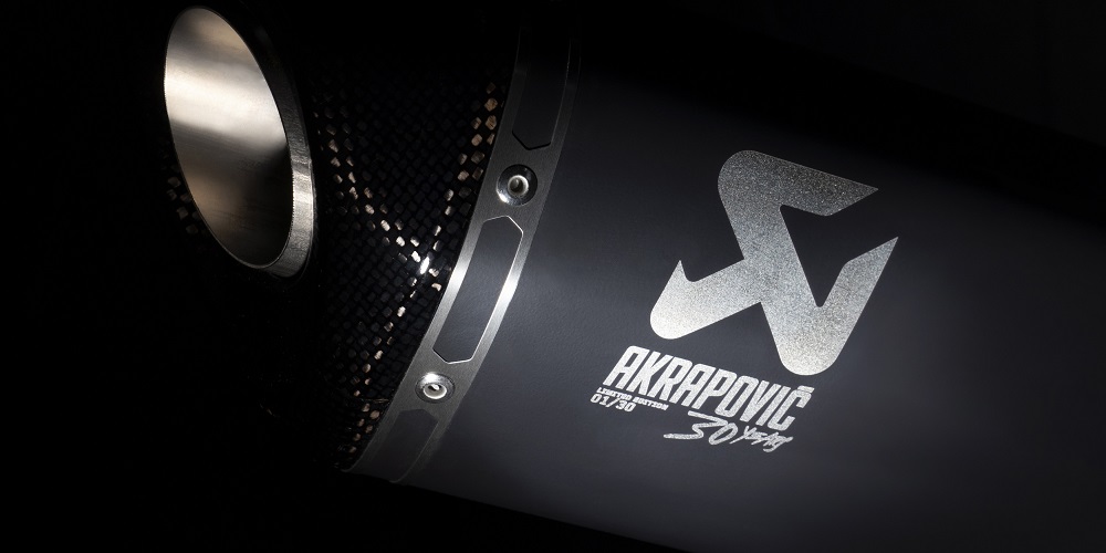 30-chronia-akrapovic-618096