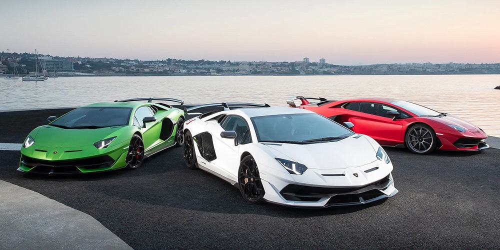 deite-schedia-tis-neas-lamborghini-aventador-v12-2024-621179