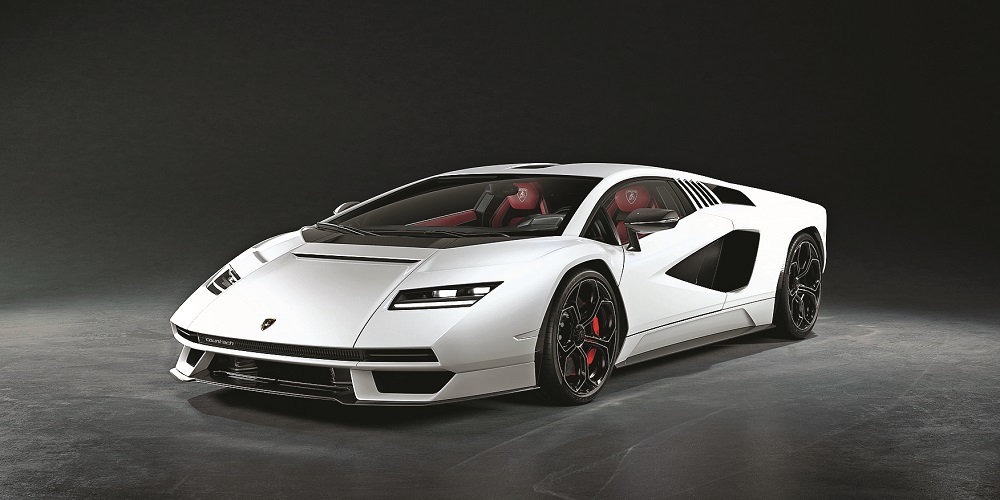 lamborghini-countach-lpi-800-4-i-megali-epistrofi-625354