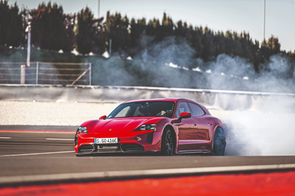 porsche-taycan-635416