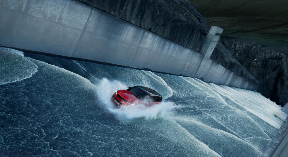 to-neo-range-rover-sport-apokalyptetai-me-mia-entyposiaki-anarrichisi-fragmatos-635721