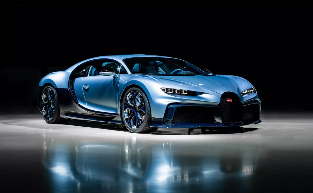 i-monadiki-bugatti-chiron-profilee-652410