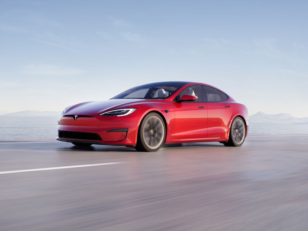 tesla-model-s-plaid-stin-autobahn-san-videogame-choris-icho-660229