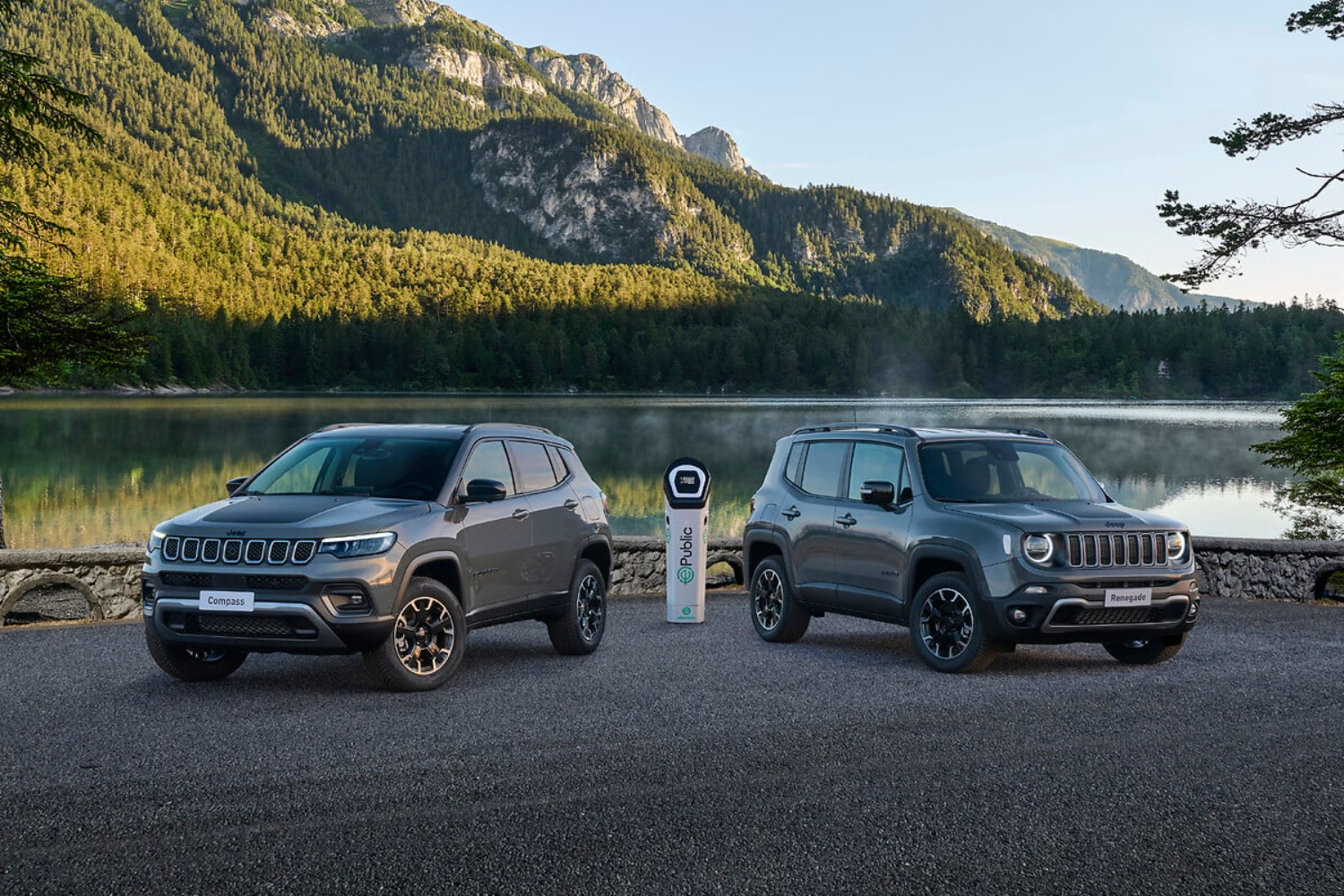 jeep-nees-ekdoseis-gia-ta-montela-renegade-kai-compass-662918