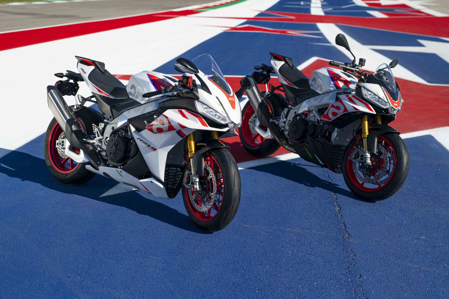 aprilia-rsv4-kai-tuono-v4-factory-speed-666706