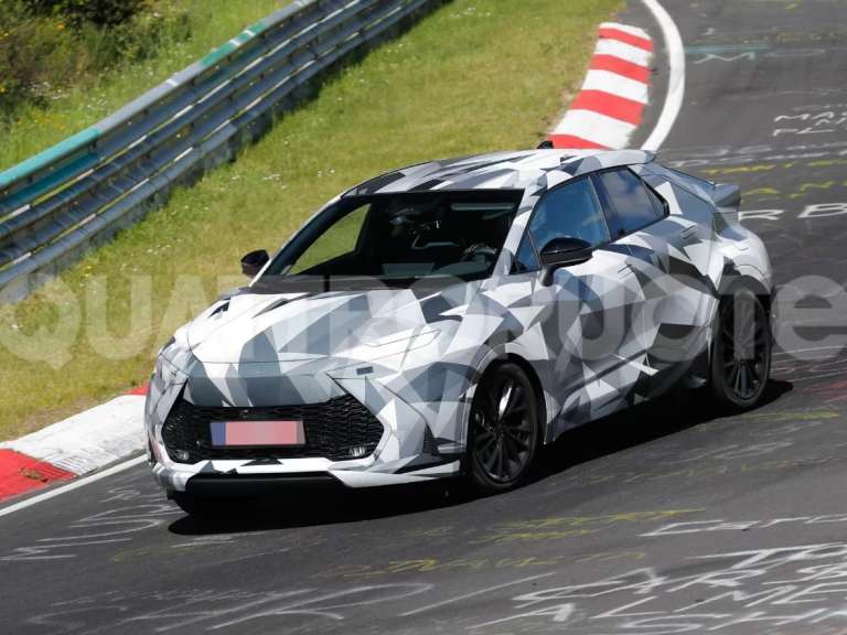 nea-toyota-c-hr-protes-fotografies-sto-nurburgring-670230