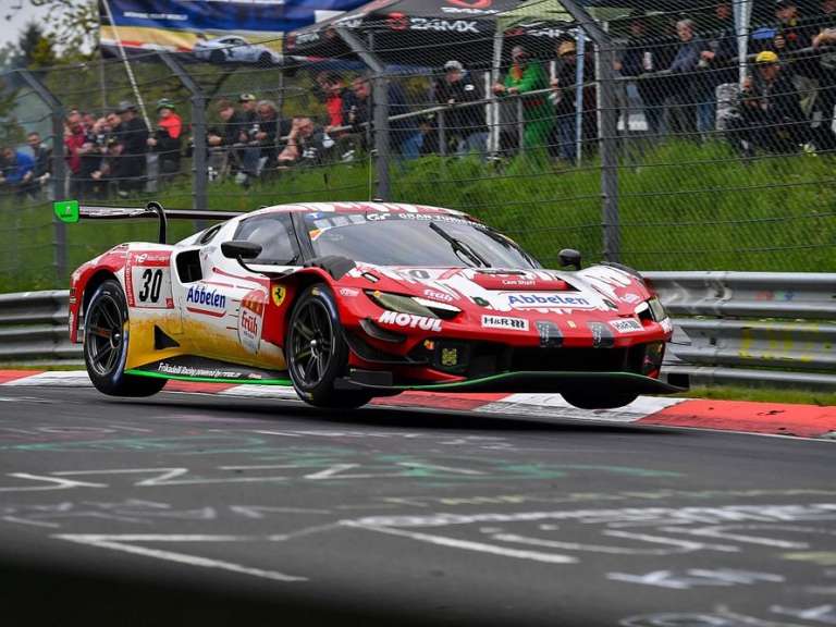 nurburgring-24-istoriki-niki-tis-ferrari-296-gt3-669442