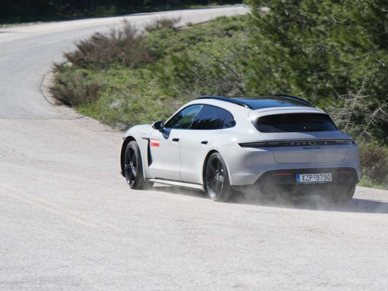 porsche-taycan-4s-sport-turismo-pyravlos-edafous-edafous-670169