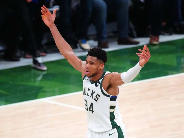 deite-poio-aftokinito-odigei-o-giannis-antetokounbo-672139