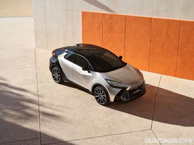 nea-genia-toyota-c-hr-gia-proti-fora-kai-se-phev-674146