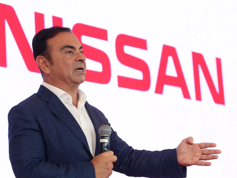 o-carlos-ghosn-katethese-minysi-1-dis-dolaria-kata-tis-nissan-673515