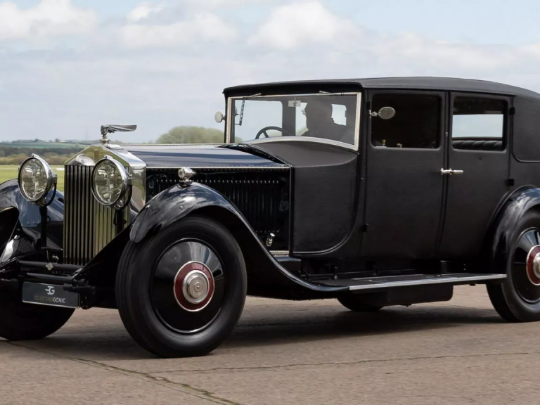 mia-apithani-rolls-royce-phantom-ii-tou-1929-me-ilektrokinitira-683435