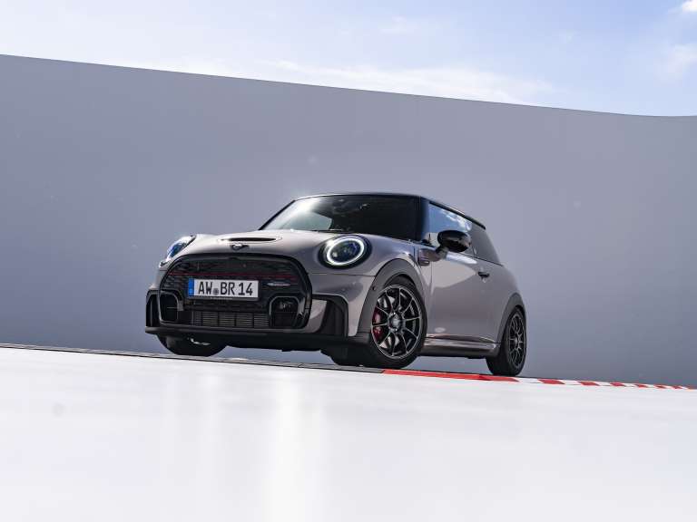 i-bulldog-racing-dimiourgise-eidiki-ekdosi-tou-mini-jcw-gia-to-nurburgring-681785