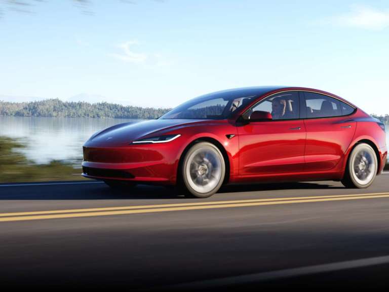 etoimazei-i-tesla-model-3-performance-me-tous-kinitires-tou-plaid-686242