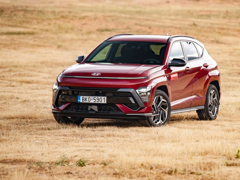 hyundai-kona-kona-electric-dyo-olokliromenes-protaseis-stin-katigoria-b-suv-688512