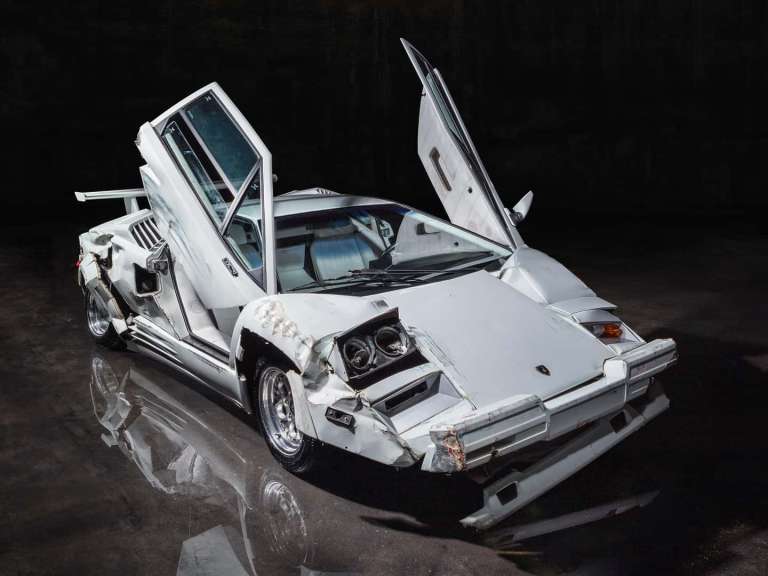 poleitai-i-lamborghini-countach-tou-lykou-tis-wall-street-692006