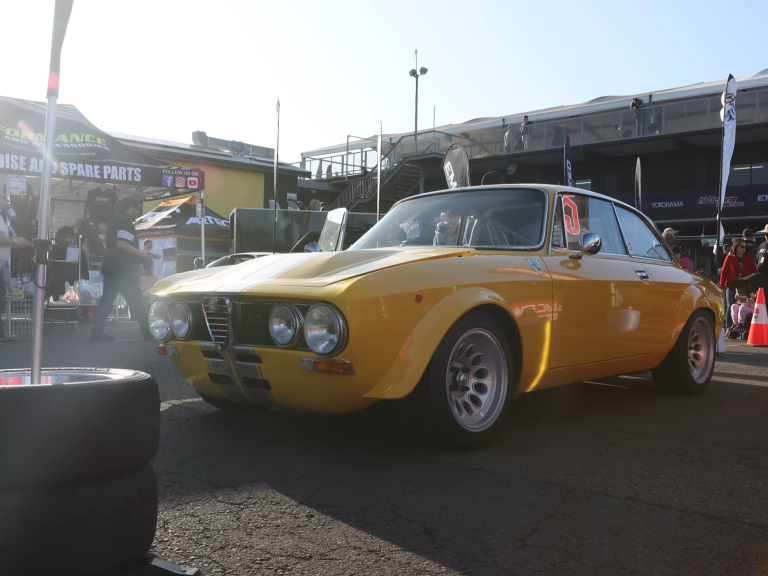 alfa-romeo-2000-gt-veloce-me-kinitira-ferrari-alfisti-irema-696076