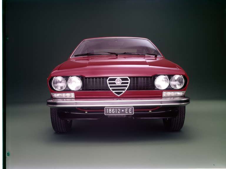 i-alfa-romeo-giortazei-ta-70-chronia-tis-giulietta-kai-ta-50-tis-alfetta-gt-698350