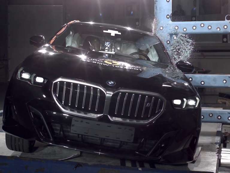 pentasteri-katataxi-tis-neas-bmw-seira-5-sedan-sto-euro-ncap-698723