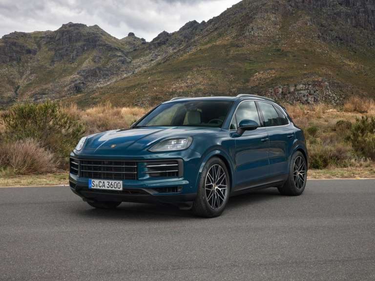 i-pirelli-anaptyssei-eidika-elastika-gia-ti-nea-porsche-cayenne-697580