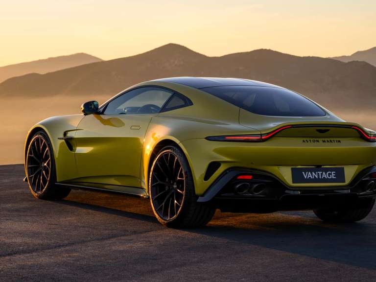 i-ananeomeni-aston-martin-vantage-erchetai-fourioza-me-656-ippous-702495