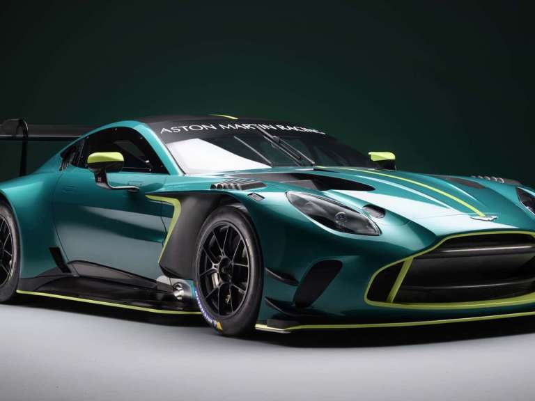 afti-einai-i-nea-aston-martin-vantage-gt3-702575