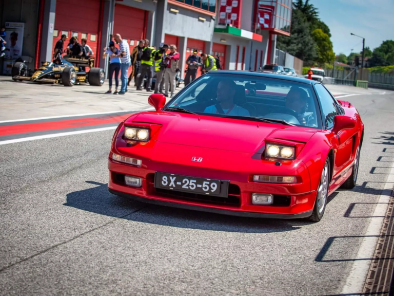 sto-sfyri-to-honda-nsx-tou-ayrton-senna-711833