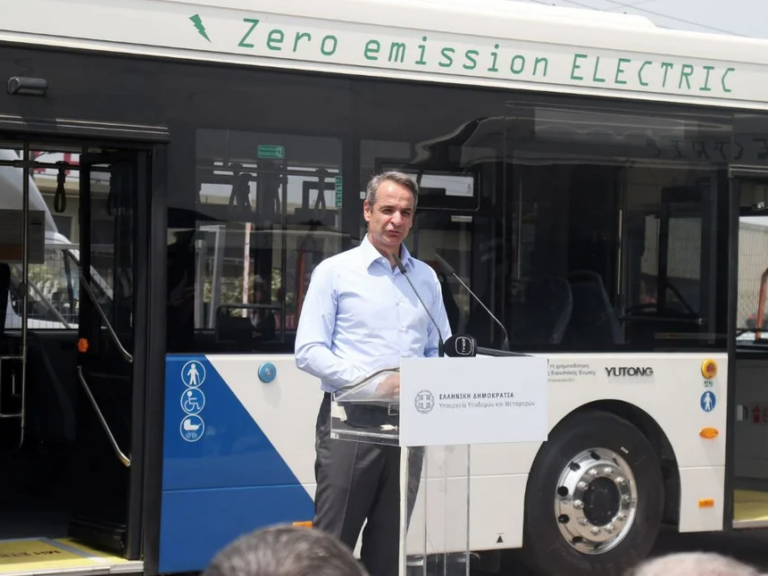 o-mitsotakis-parousiase-ta-nea-ilektrika-leoforeia-stochos-ta-mmm-na-exypiretoun-to-50-ton-metakinoumenon-714674