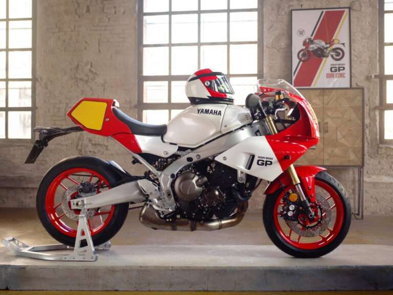 xsr900-gp-i-yamaha-anakoinonei-kai-alla-retro-body-kits-712695