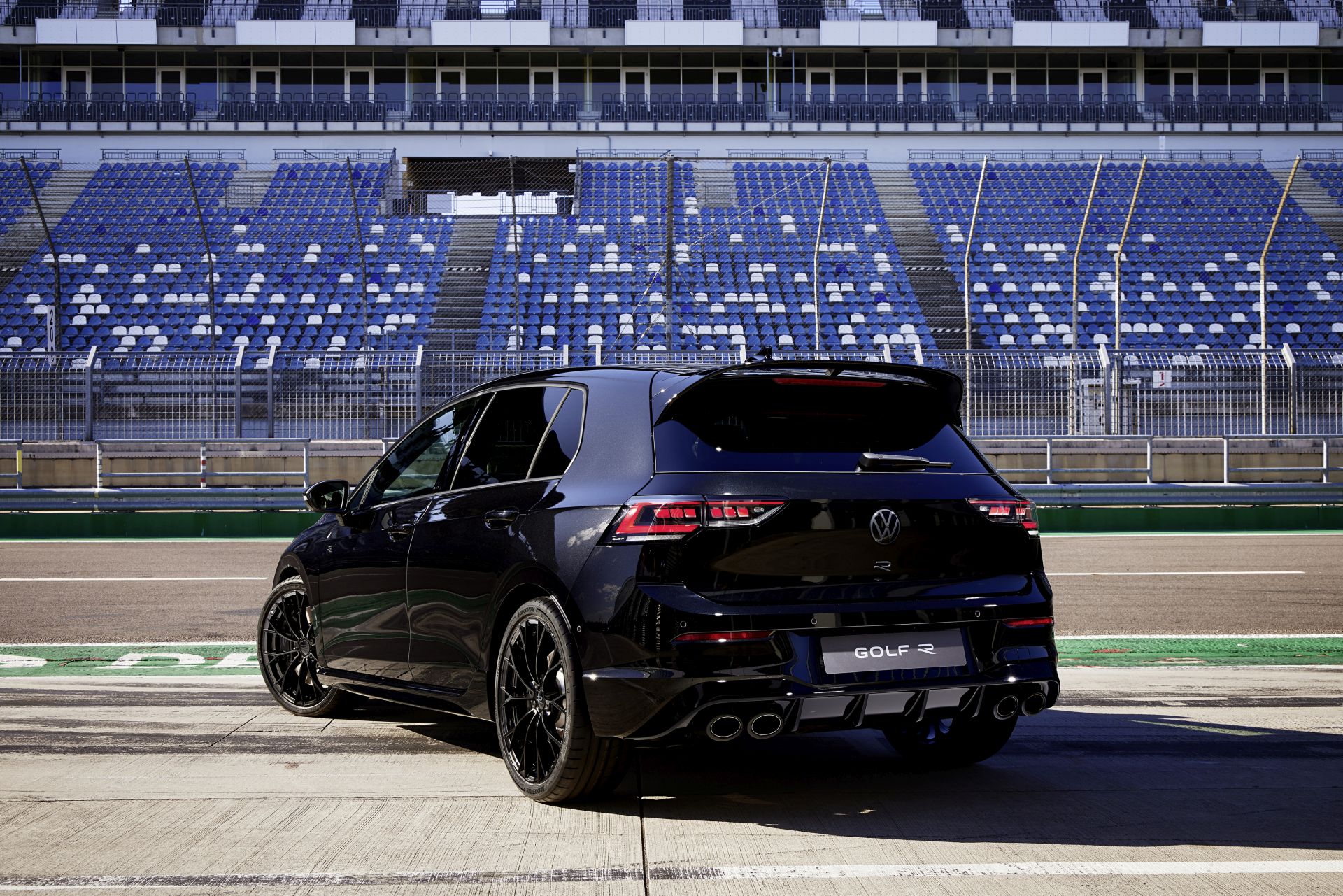 Golf R