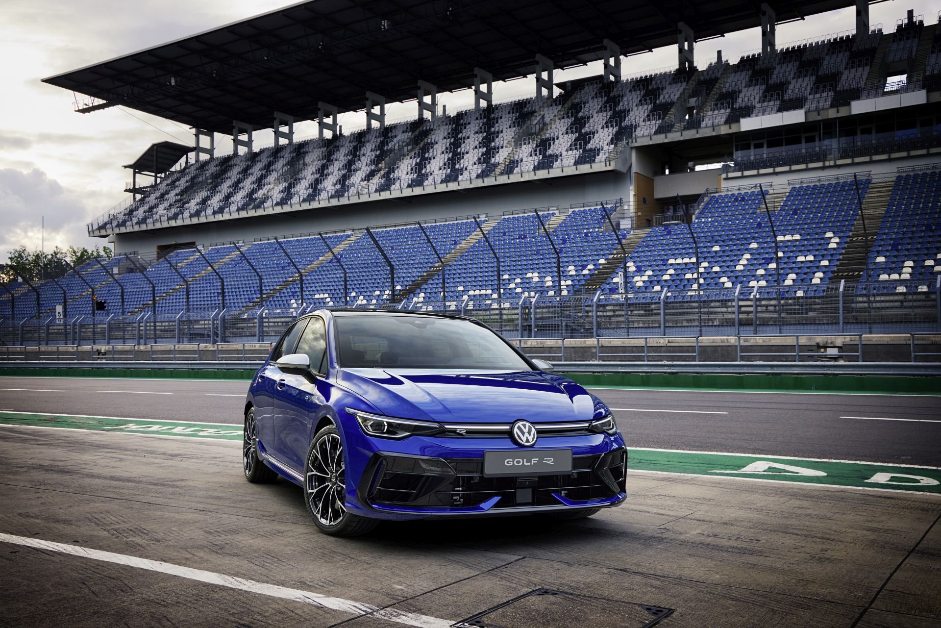 Golf R