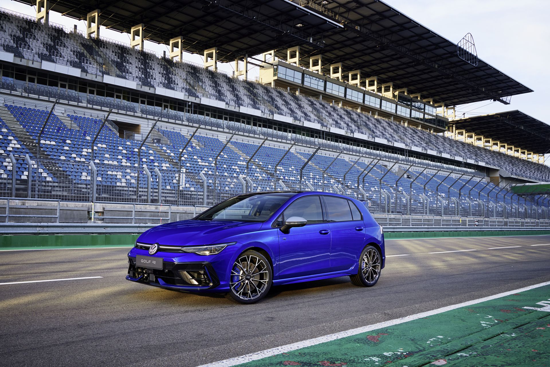 Golf R