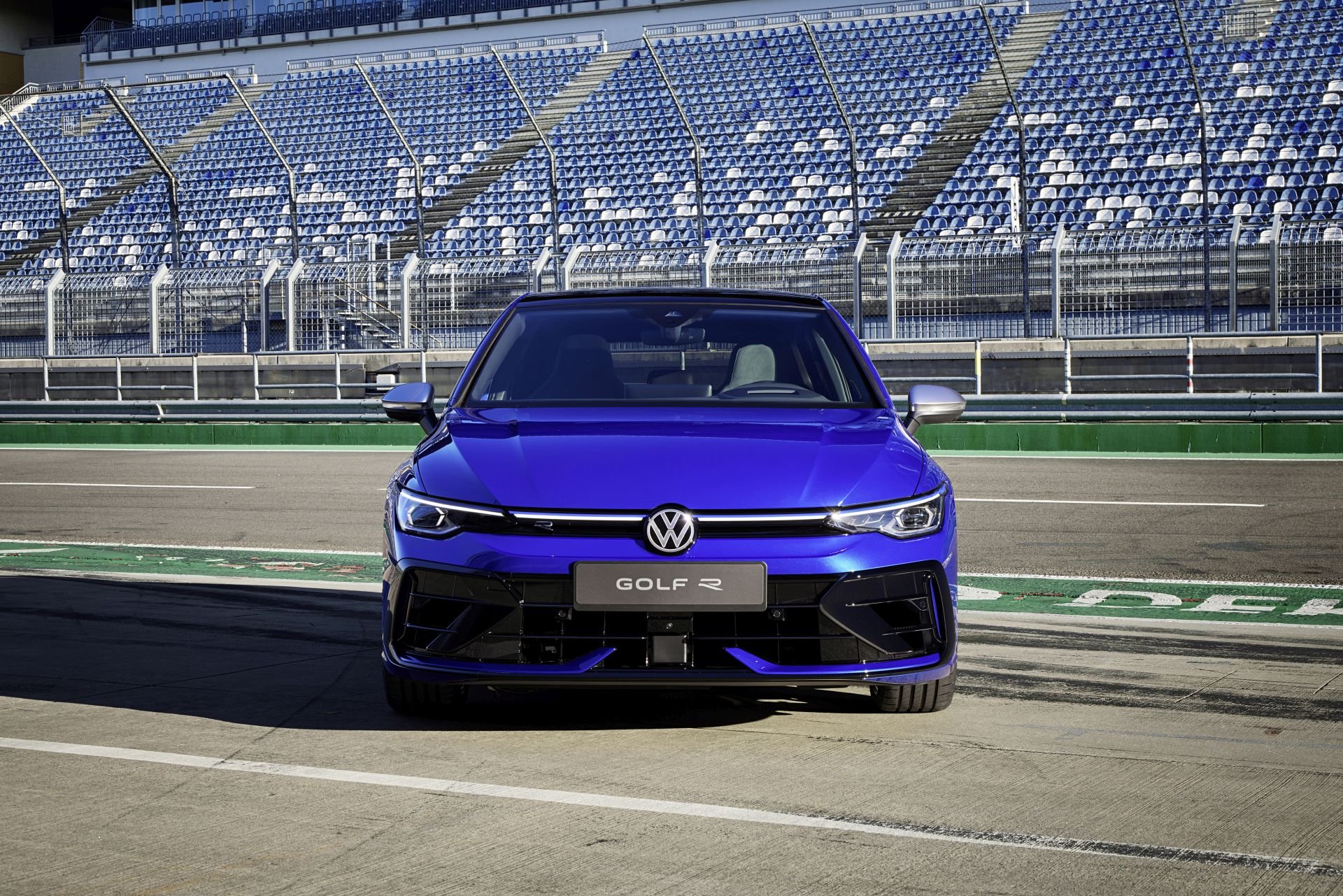 Golf R
