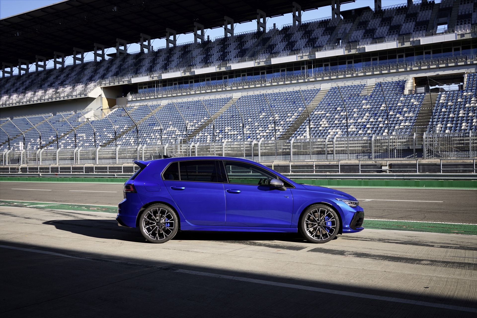 Golf R