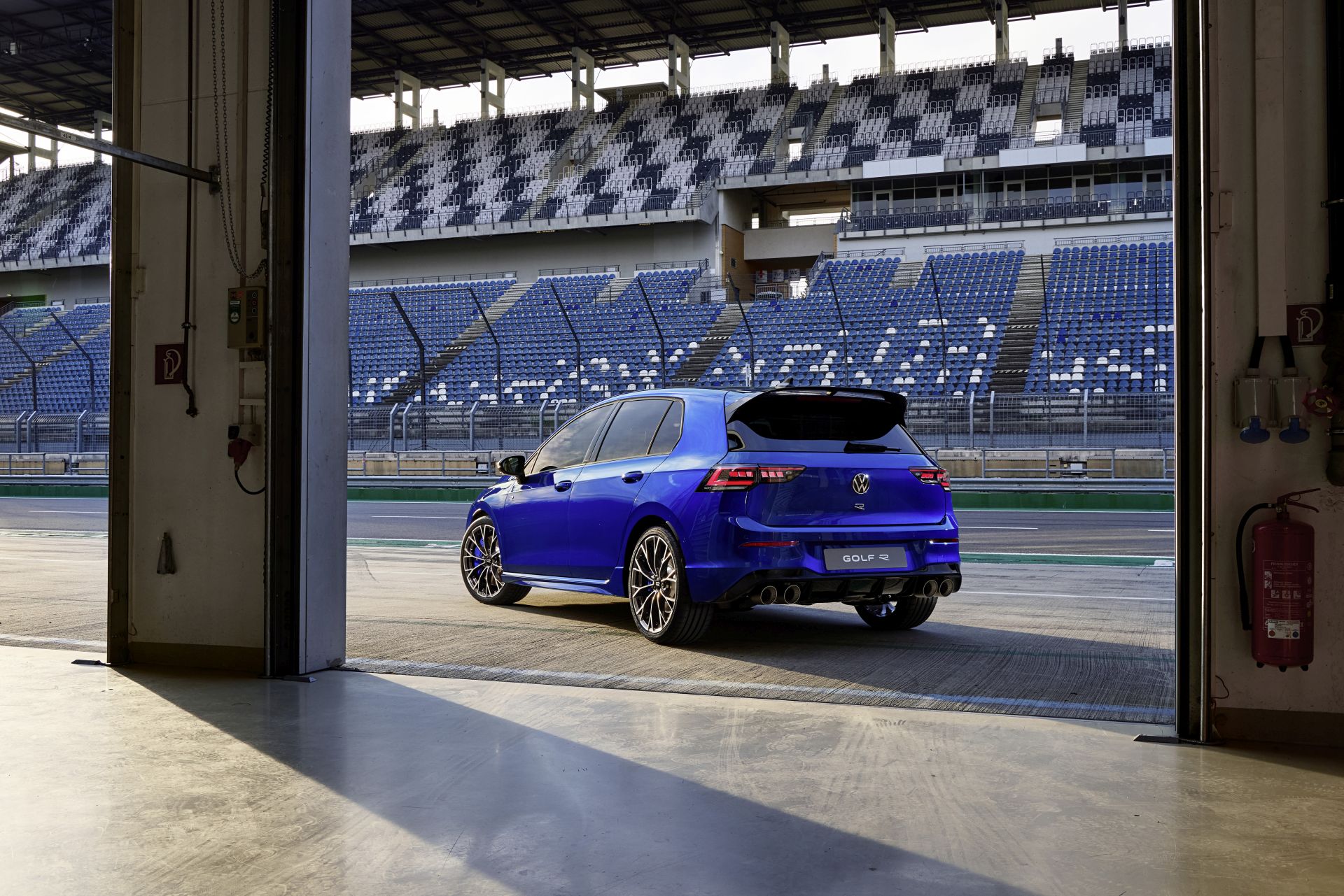 Golf R