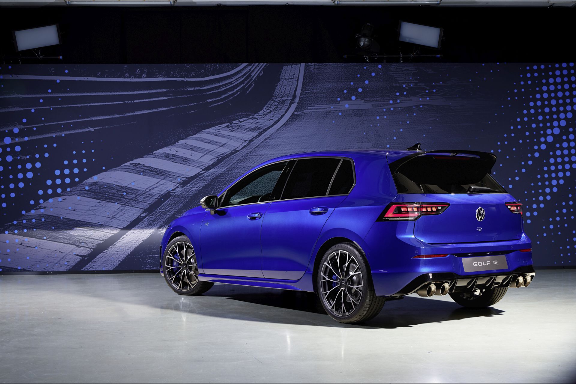 Golf R