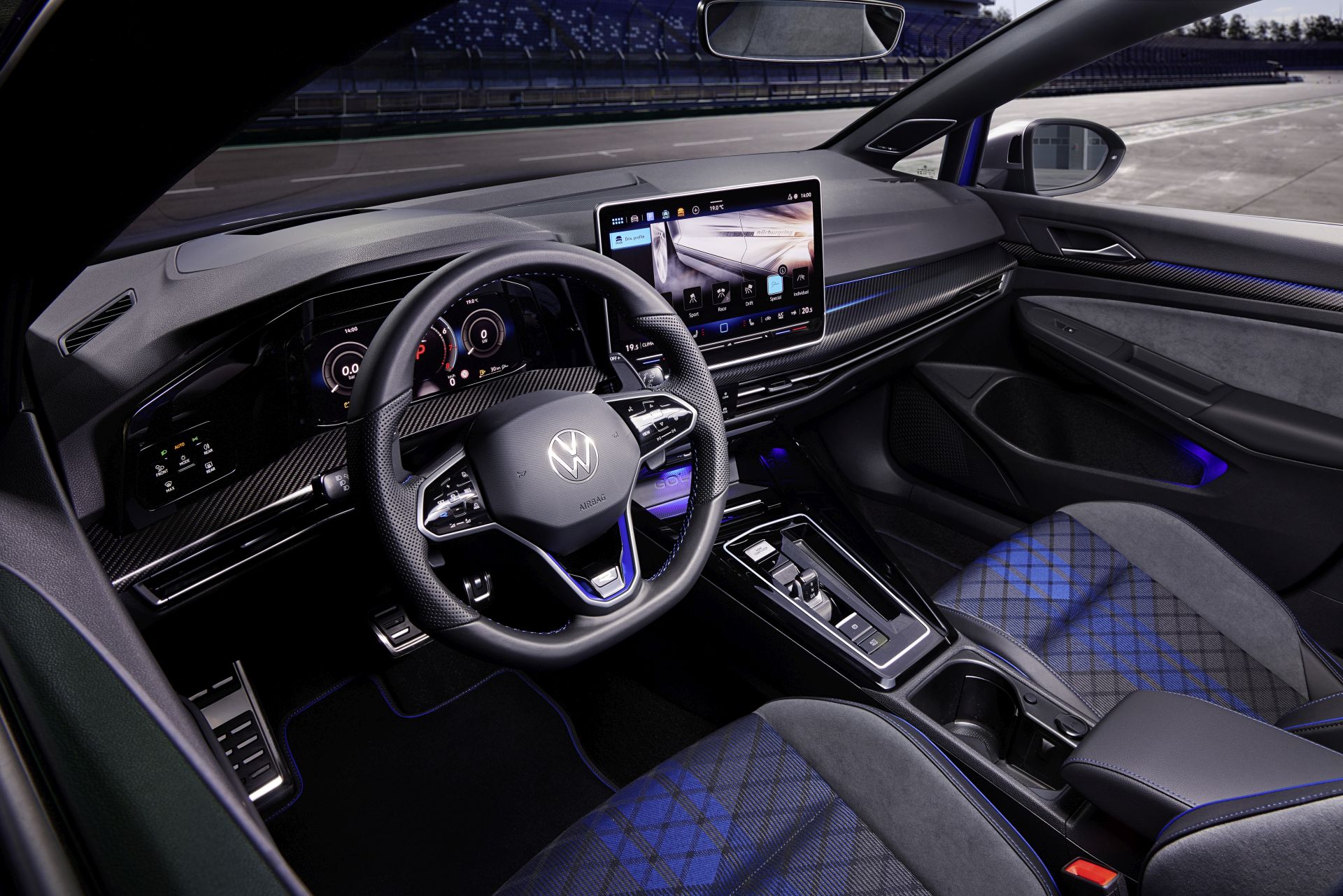 Golf R