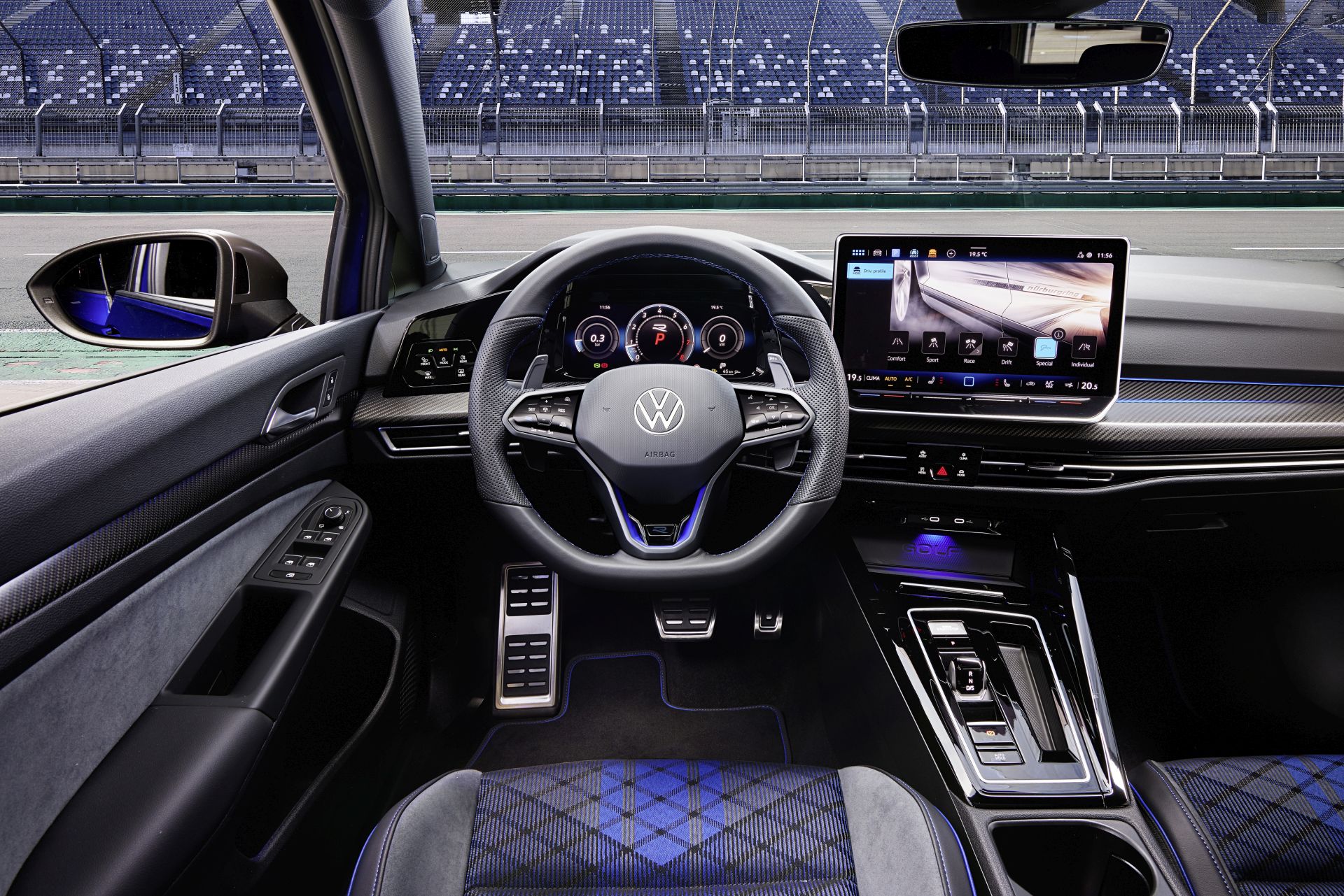 Golf R