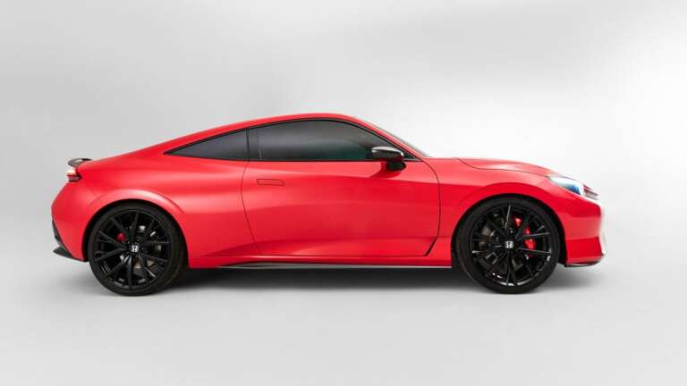 episimo-h-honda-frenarei-ta-ev-kai-estiazei-sta-yvridika-759366