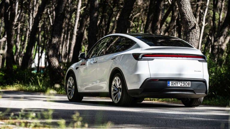 dokimi-tesla-model-y-long-range-awd-akoma-pio-koryfaio-759480