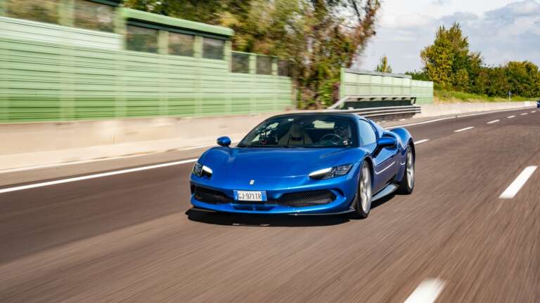vinteo-dokimi-ferrari-296-gts-i-nea-epochi-sta-supercars-758712