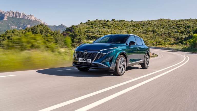 nissan-qashqai-i-koryfaia-ekdosi-pou-kaiei-45-litra-kai-den-plironei-teli-764796