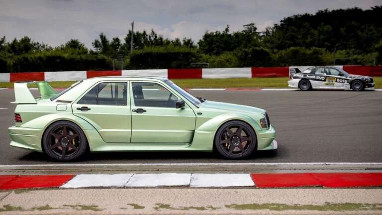 to-mercedes-190e-evo-ii-epistrefei-me-500-ps-kai-terma-antriko-764006