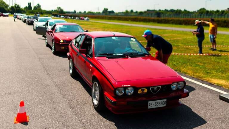 i-alfa-romeo-giortazei-115-chronia-afthentikou-spor-pnevmatos-764700