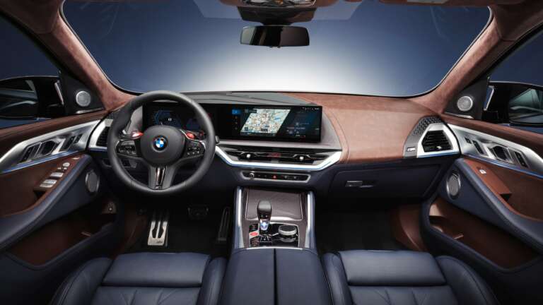 stin-ellada-to-ananeomeno-suv-tis-bmw-pou-echei-timi-219-810-evro-764517