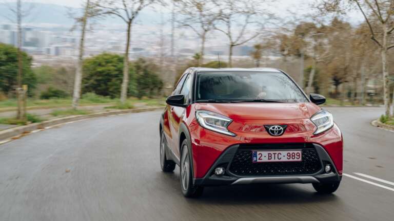 ta-fiat-kai-kia-pou-xeperasan-akoma-kai-tin-toyota-kostizoun-kato-apo-16-000-evro-kai-poulane-trela-765038