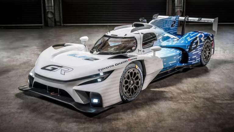 i-toyota-parousiase-prototypo-aftokinito-dokimon-me-kinitira-ydrogonou-762350